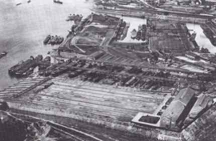 Die Anlagen der GHH-Rheinwerft im Hafen Walsum-Süd Die Anlagen der GHH-Rheinwerft im Hafen Walsum-Süd